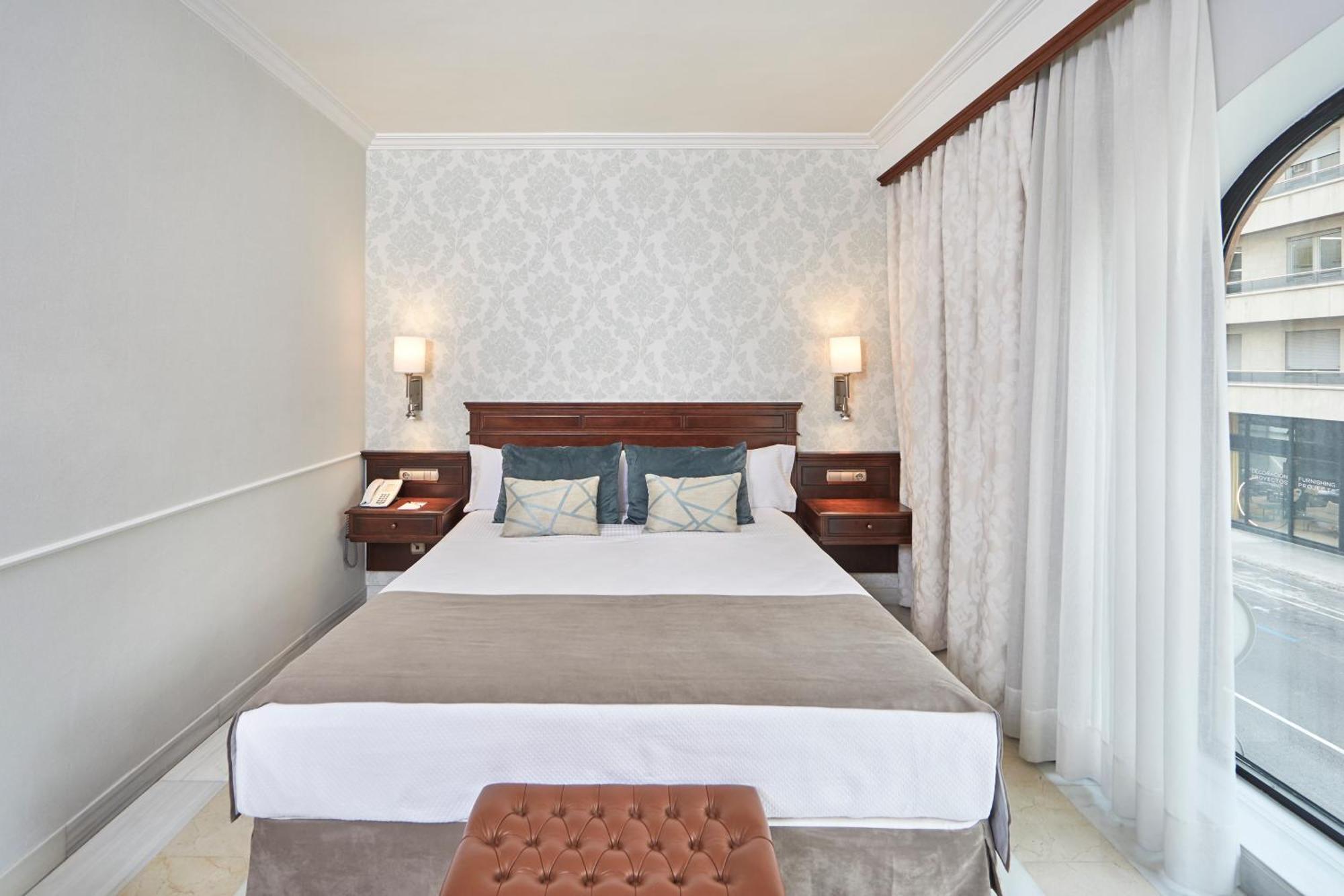 Double or Twin Room,977167459:JPEG